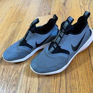 Big boys Nike Flexrunner sneakers